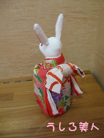 ウサギ人形うしろIMG_7286.JPG